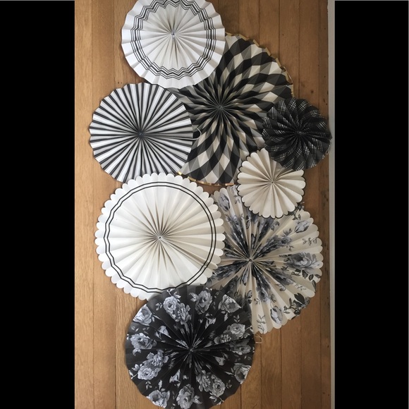 8 pack of black and white fans - Picture 3 of 5